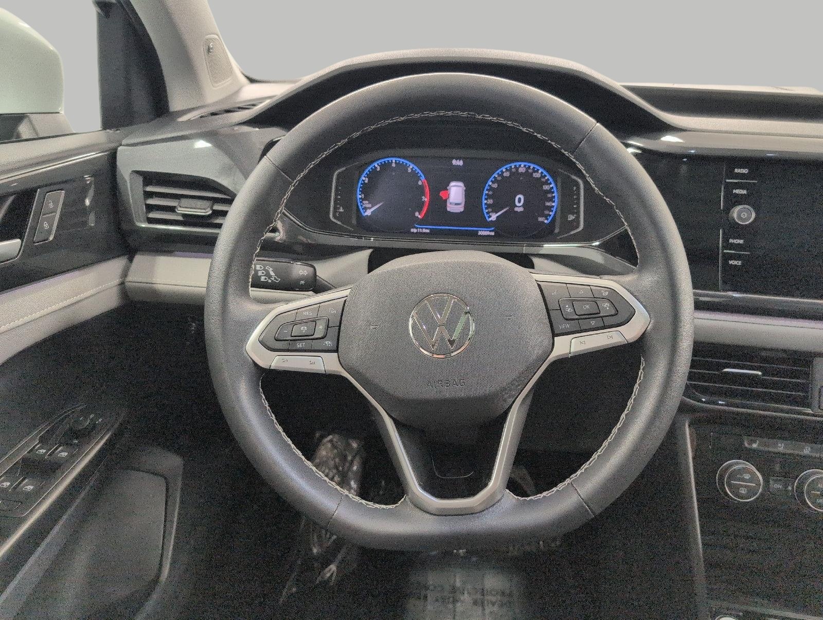 Used 2023 Volkswagen Taos SEL AWD/4WD image 5