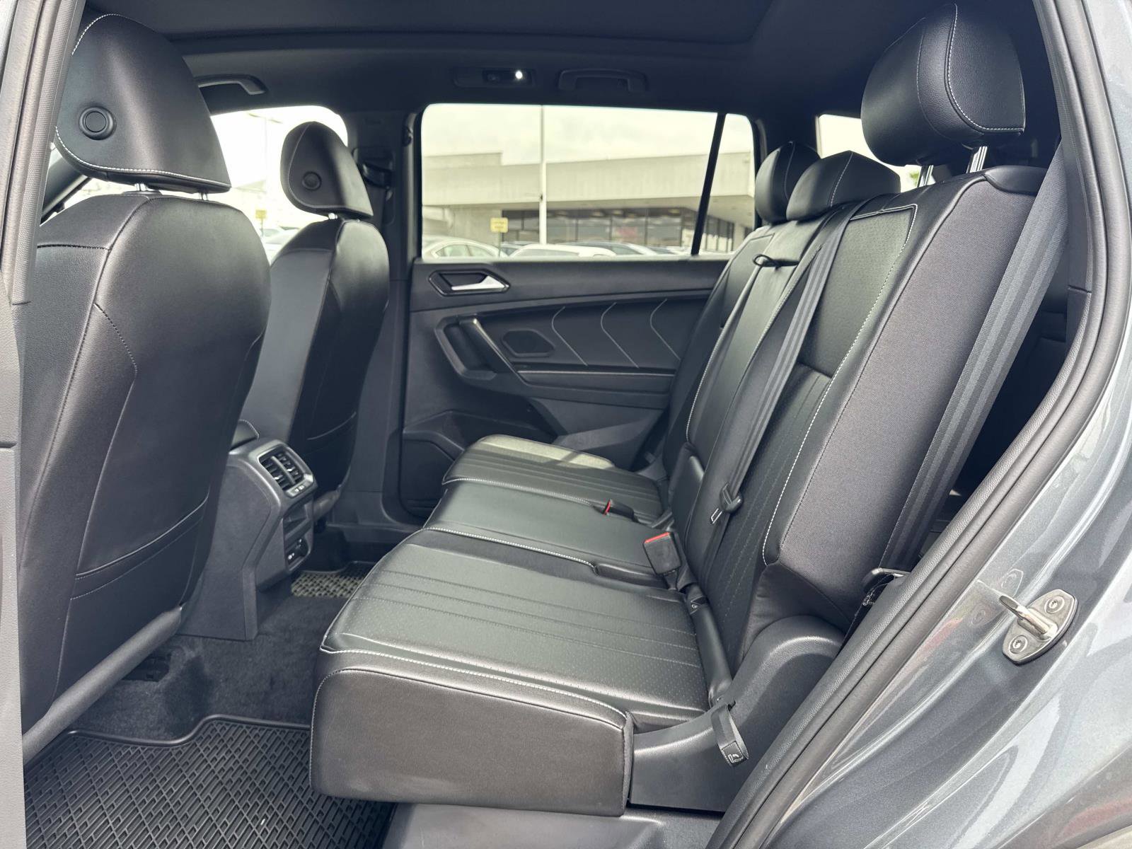 Certified 2023 Volkswagen Tiguan SE R-Line image 26