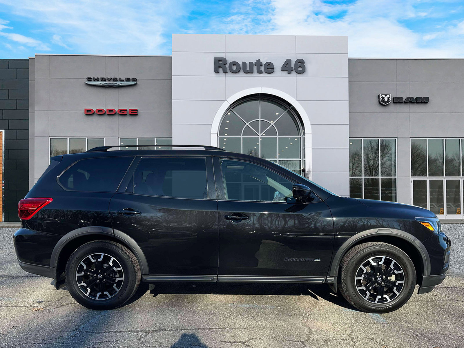 Used 2019 Nissan Pathfinder SL image 6
