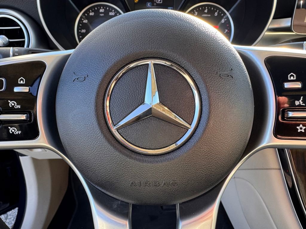 Used 2022 Mercedes-Benz GLC 300 image 17