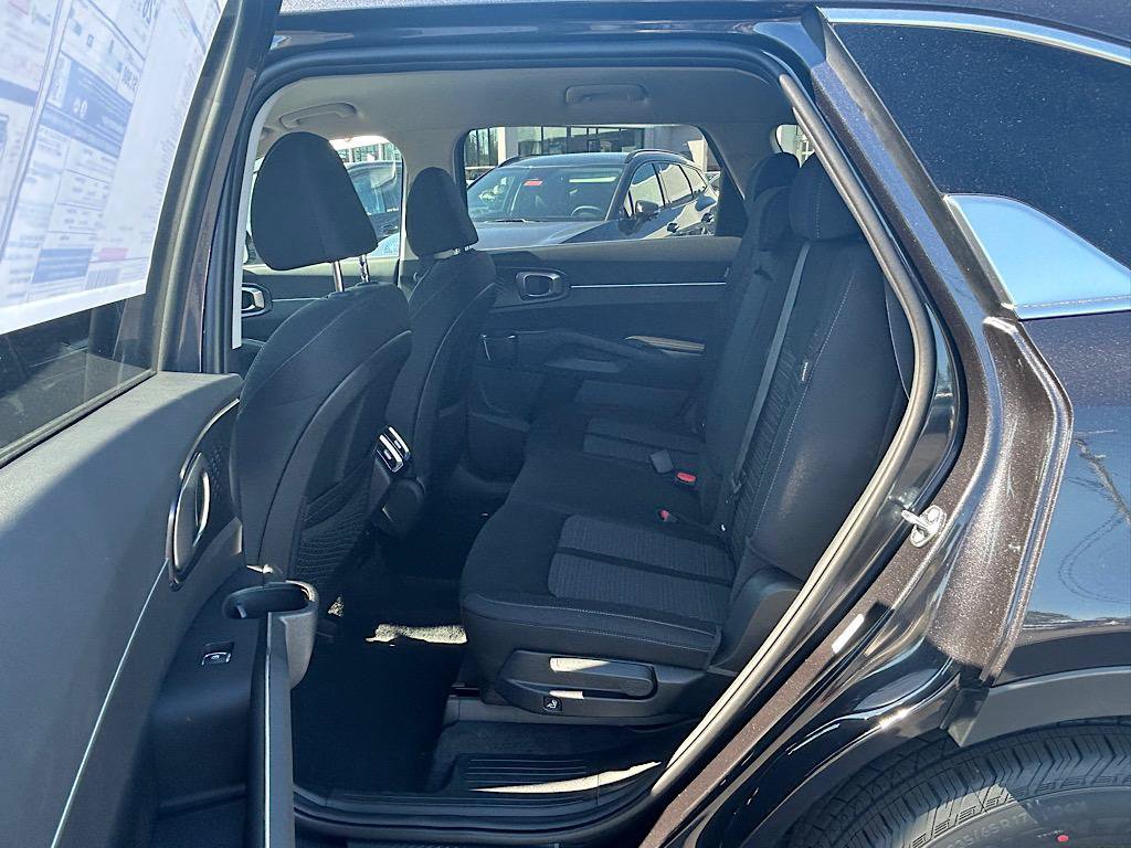 New 2026 Kia Sorento LX FWD image 18