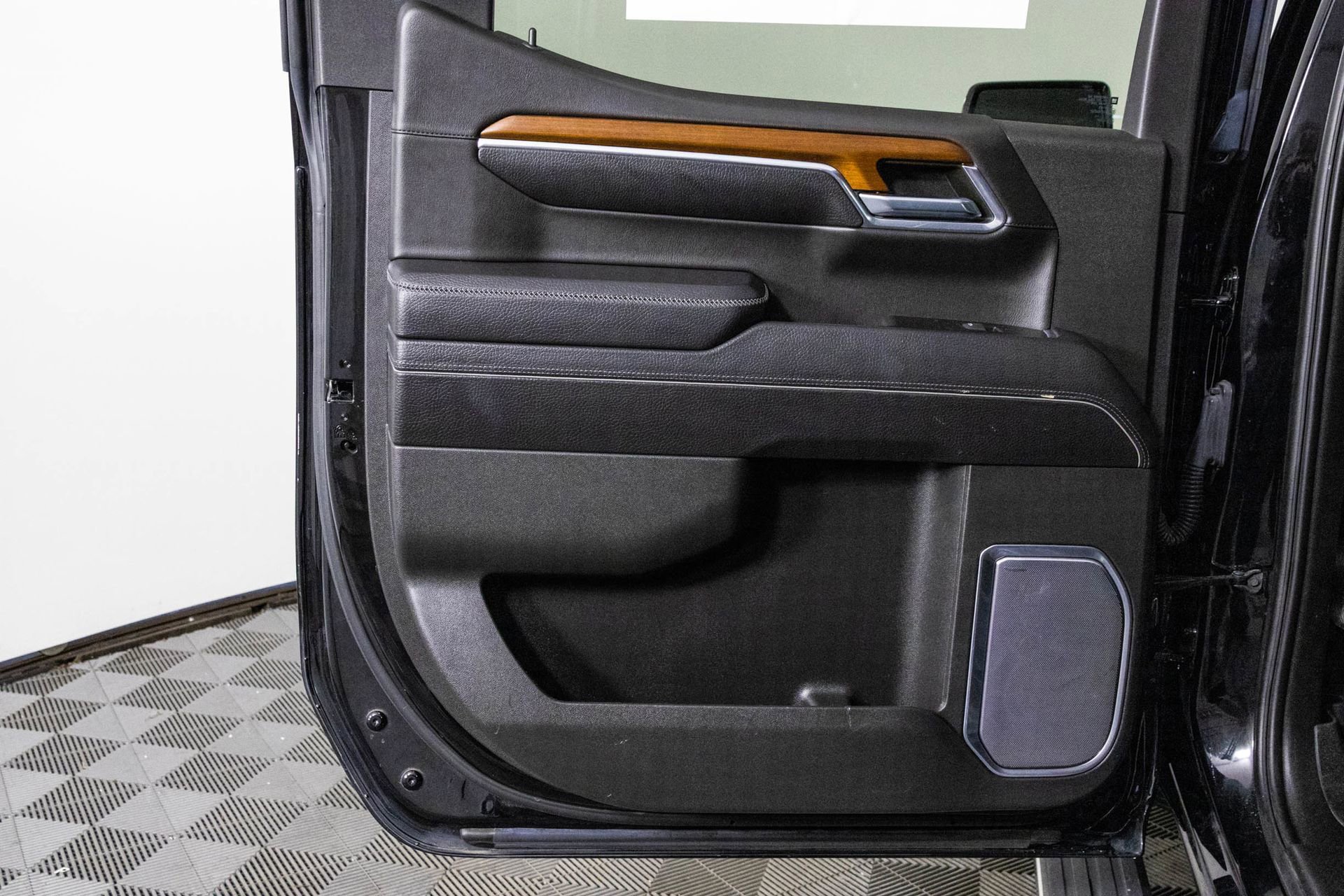 Certified 2023 GMC Sierra 1500 Denali w/ Denali Reserve Package image 35