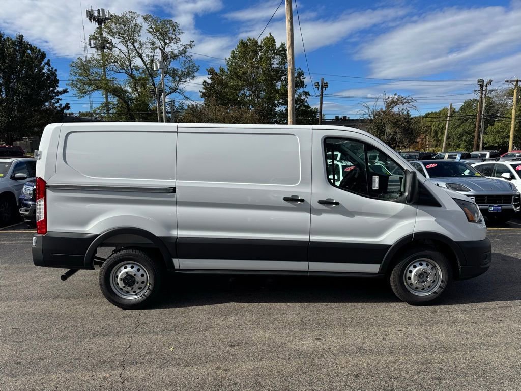 New 2026 Ford Transit 250 Low Roof AWD image 4