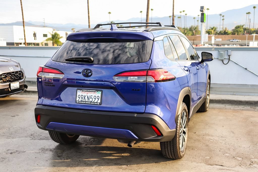 Used 2022 Toyota Corolla Cross XLE FWD image 9