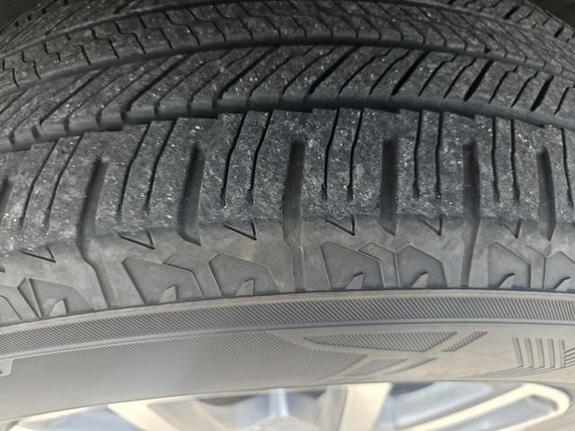 Used 2021 GMC Acadia SLT w/ Premium Package FWD image 28