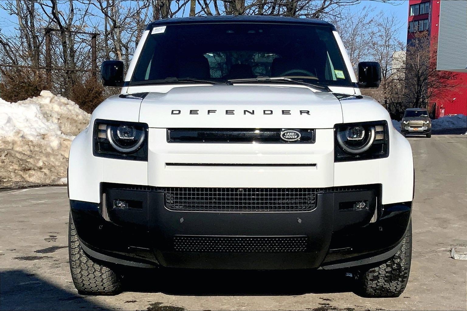 New 2026 Land Rover Defender 110 X-Dynamic SE image 3