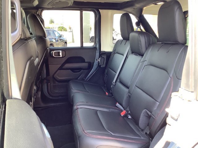 Used 2024 Jeep Wrangler Unlimited Rubicon w/ Safety Group AWD/4WD image 25