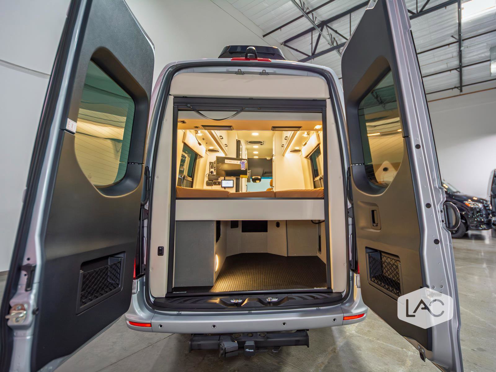 Used 2023 Mercedes-Benz Sprinter 3500 image 40