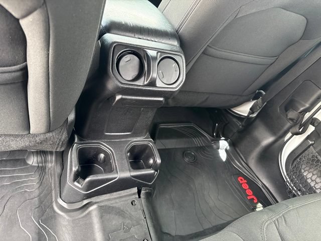 Used 2018 Jeep Wrangler Unlimited Sport AWD/4WD image 25