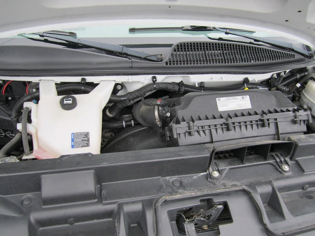 Used 2018 Chevrolet Express 2500 RWD image 23
