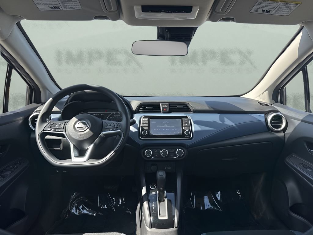 Used 2025 Nissan Versa SV image 11