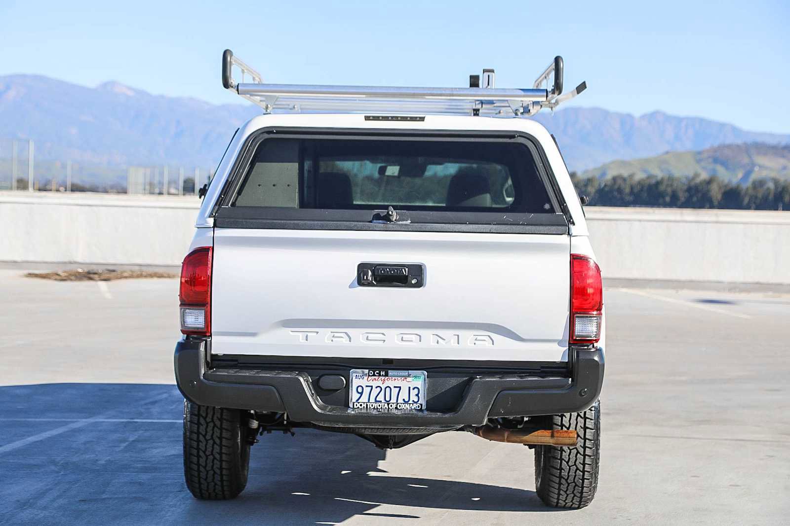 Certified 2018 Toyota Tacoma SR image 6