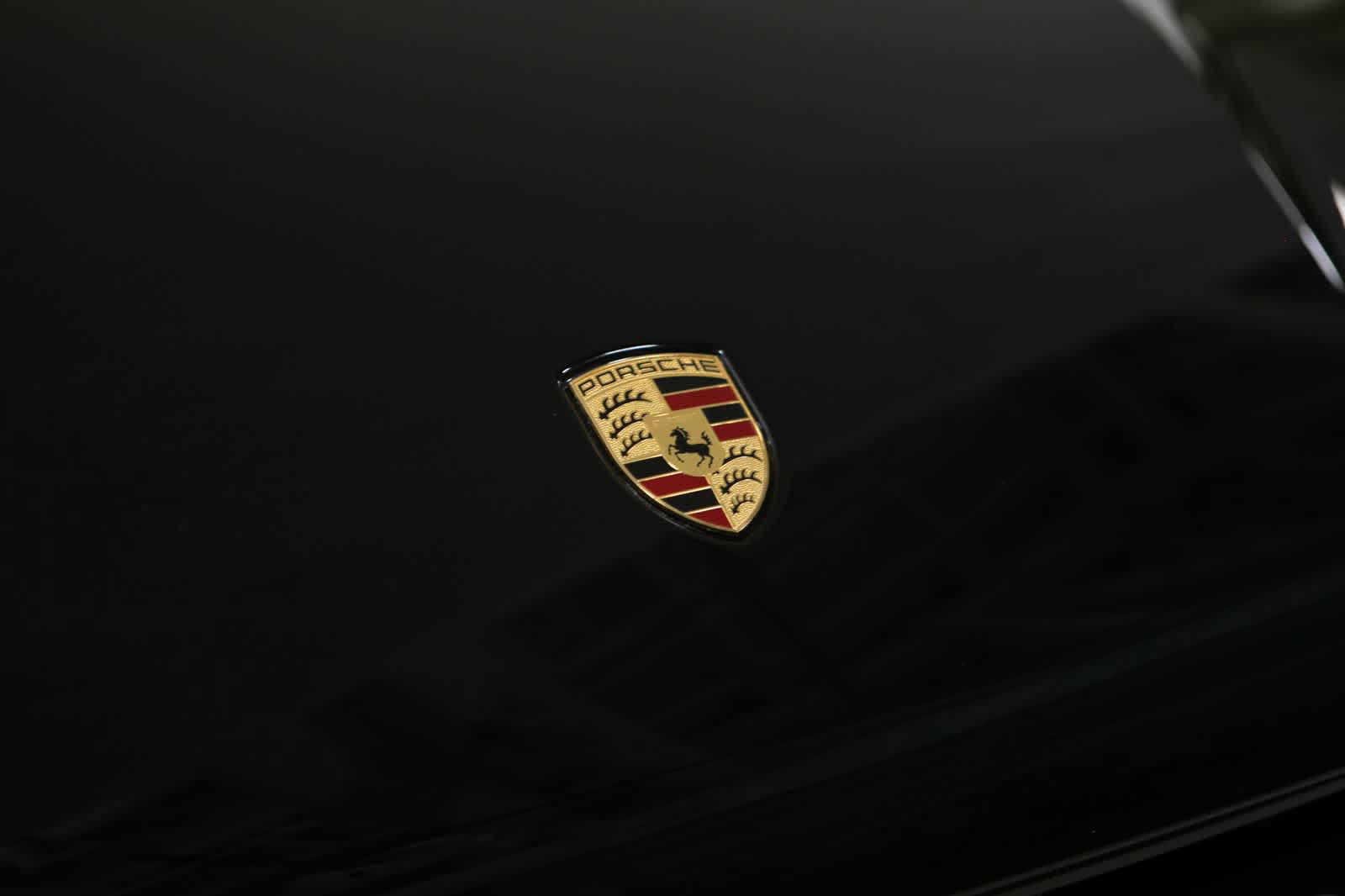 Used 2024 Porsche Macan S AWD/4WD image 17