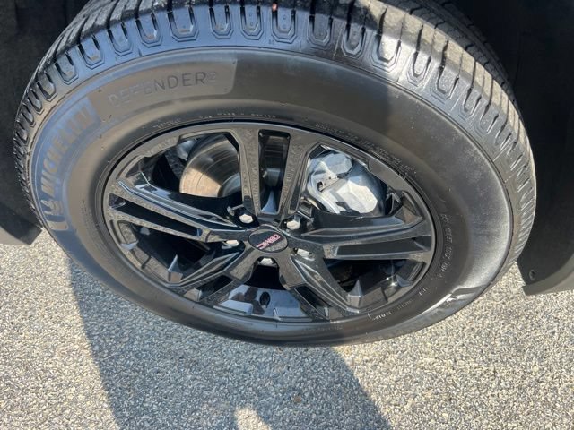Used 2022 GMC Terrain AT4 w/ Infotainment Package II AWD/4WD image 3