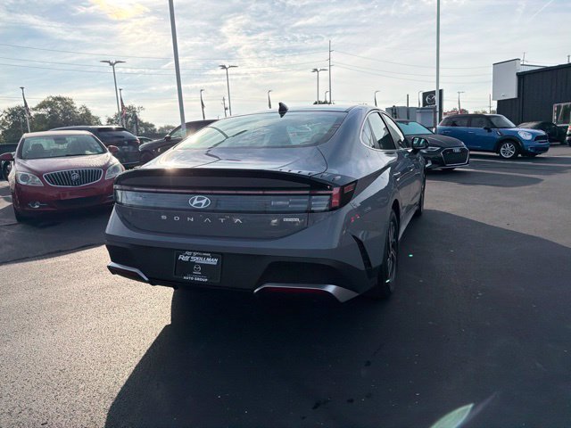 Used 2026 Hyundai Sonata Blue FWD image 9