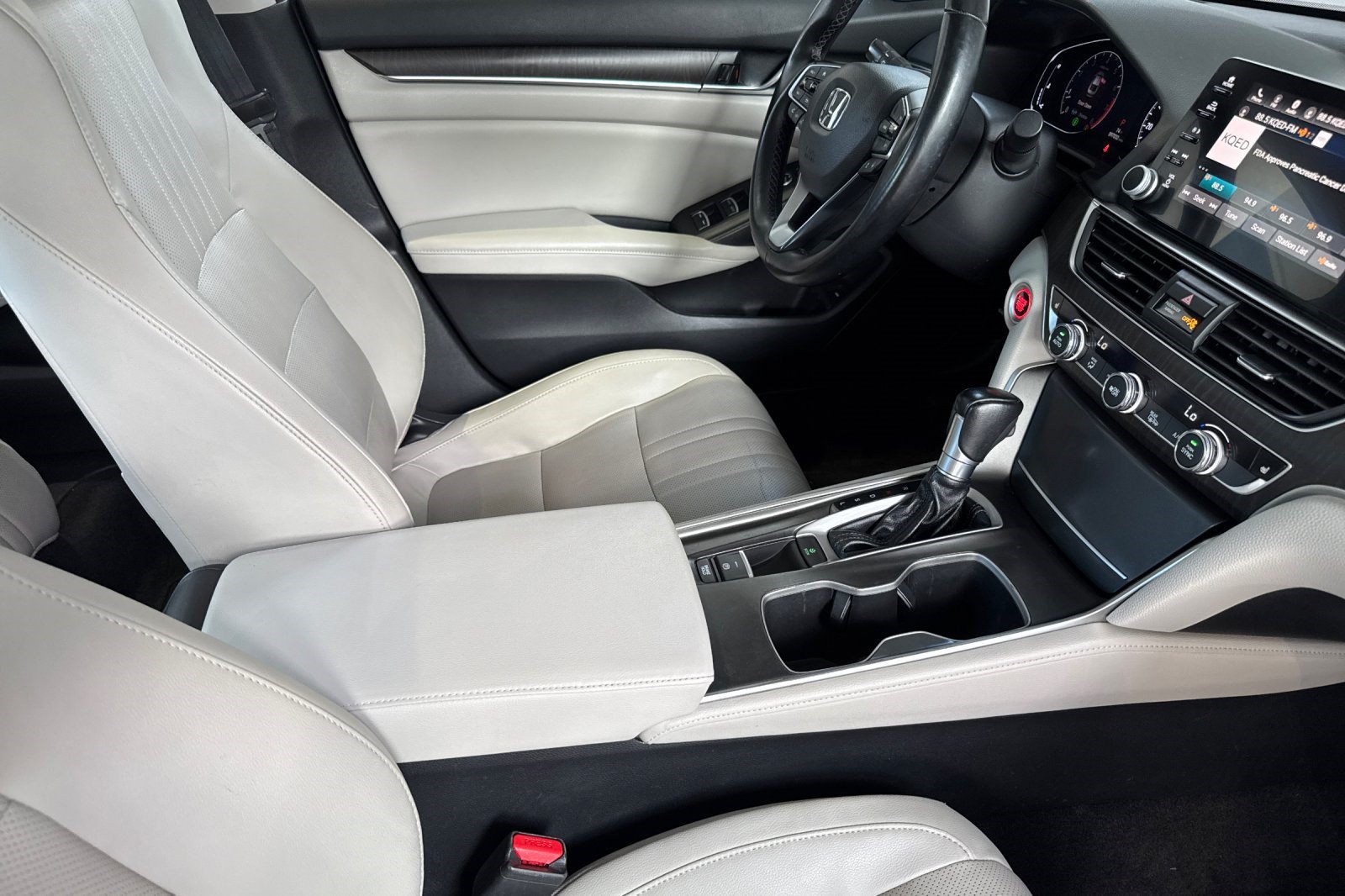 Used 2018 Honda Accord EX-L image 19