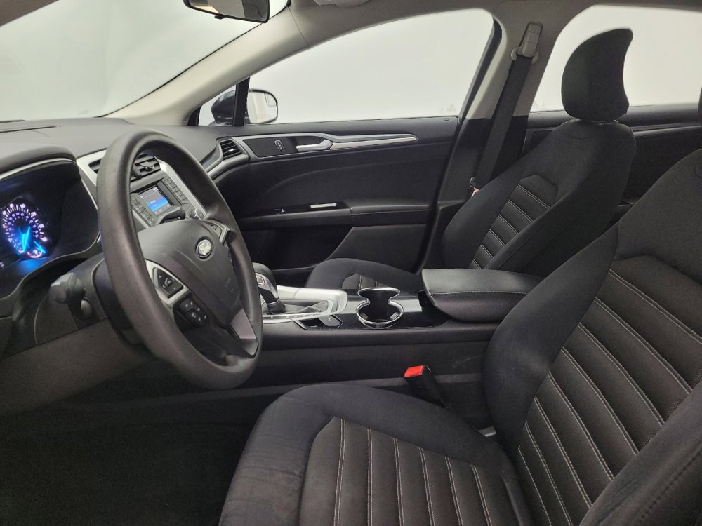 Used 2015 Ford Fusion SE image 17