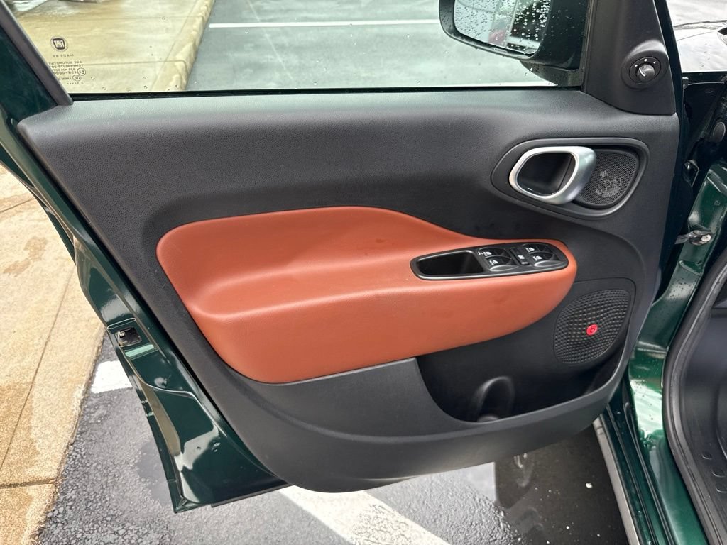 Used 2014 FIAT 500L Trekking w/ Popular Equipment Group FWD image 9