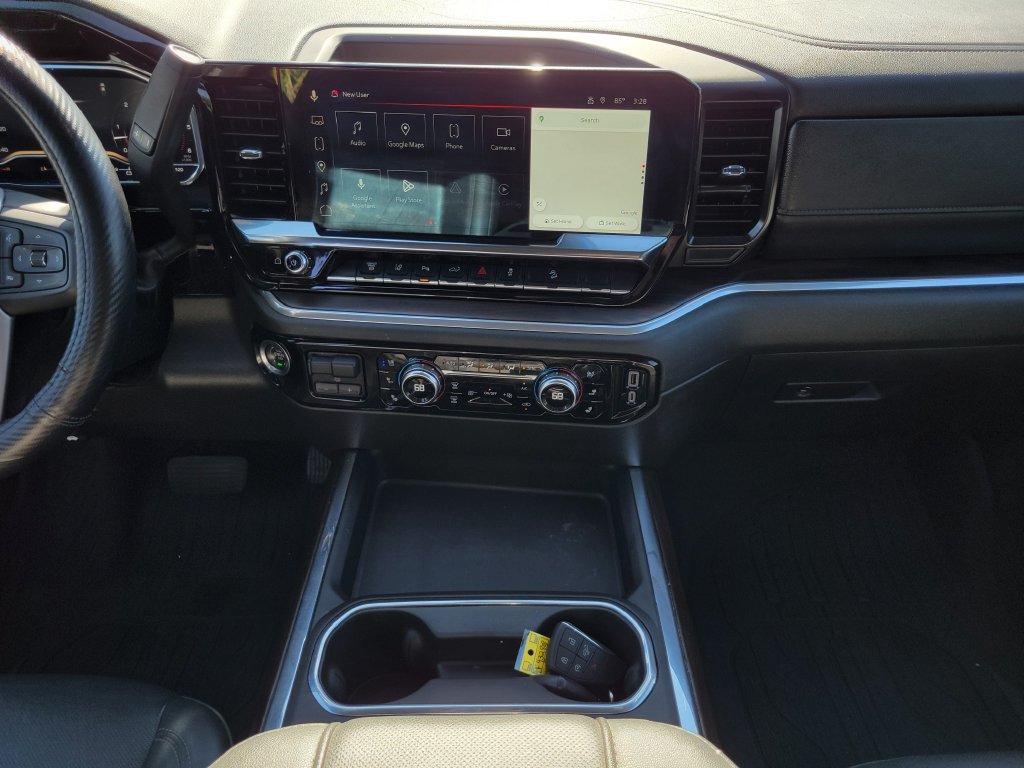 Used 2024 GMC Sierra 2500 SLT w/ SLT Premium Package AWD/4WD image 17