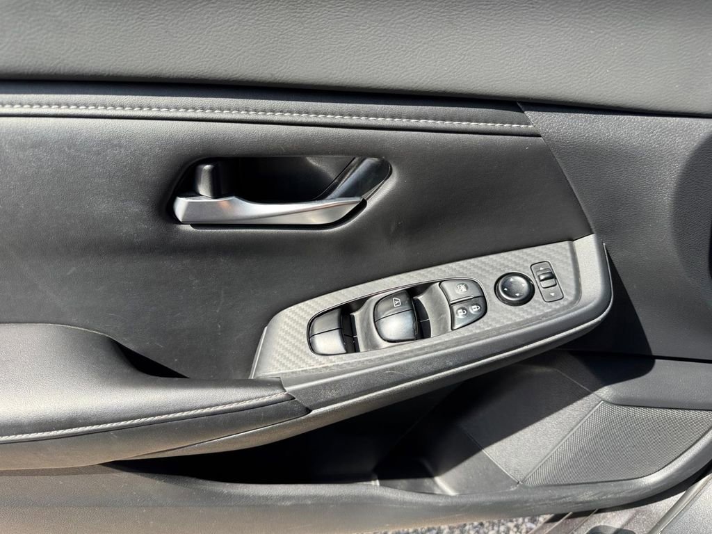 Used 2022 Nissan Sentra SV w/ All-Weather Package FWD image 21