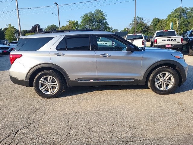 Used 2020 Ford Explorer XLT w/ Equipment Group 202A AWD/4WD image 6