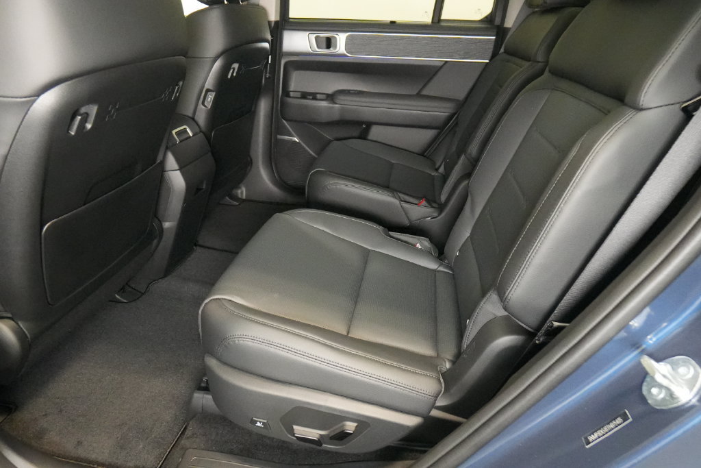Certified 2026 Hyundai Santa Fe Limited AWD/4WD image 28