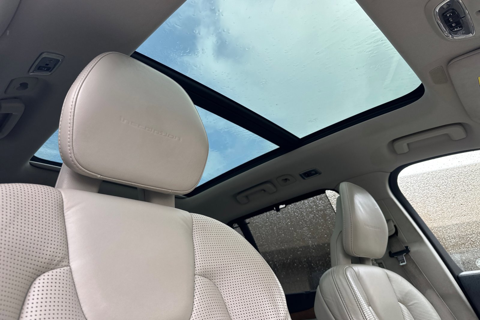 Used 2016 Volvo XC90 T6 Inscription w/ Vision Package AWD/4WD image 14