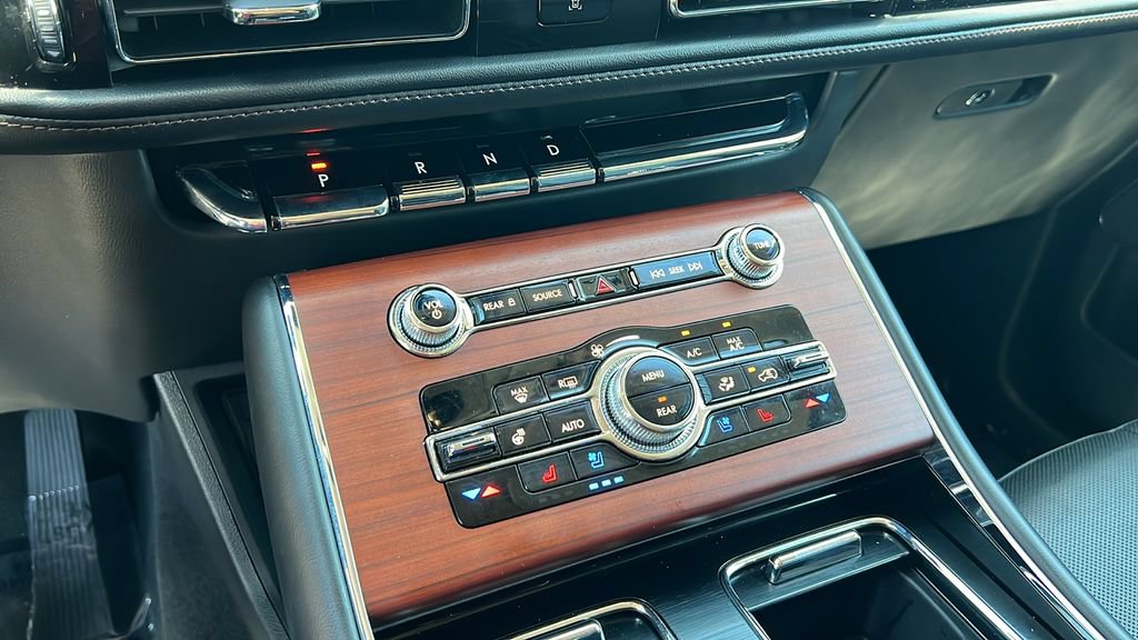 Certified 2023 Lincoln Aviator Grand Touring w/ Elements Package Plus AWD/4WD image 17