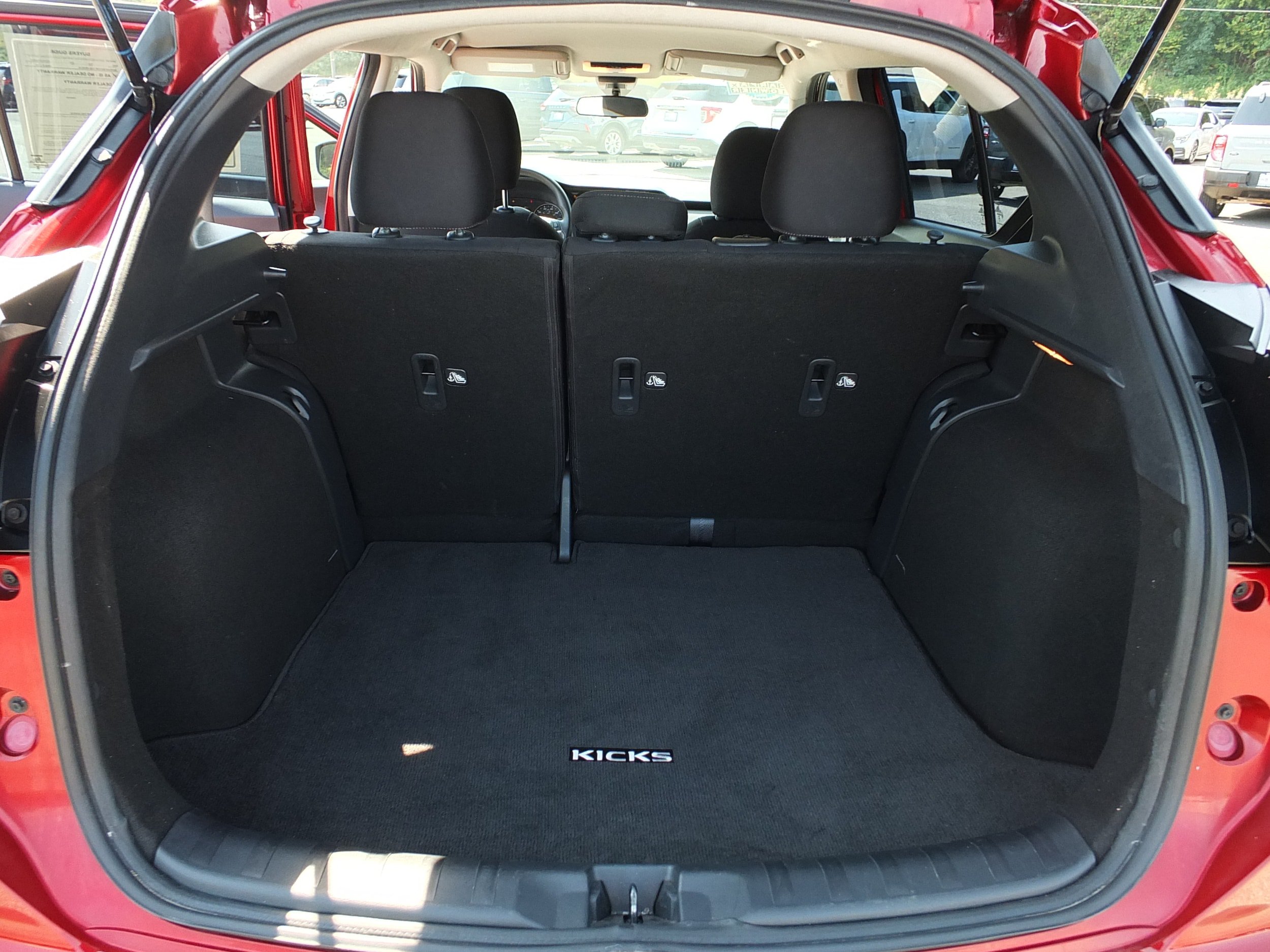 Used 2023 Nissan Kicks SV FWD image 15