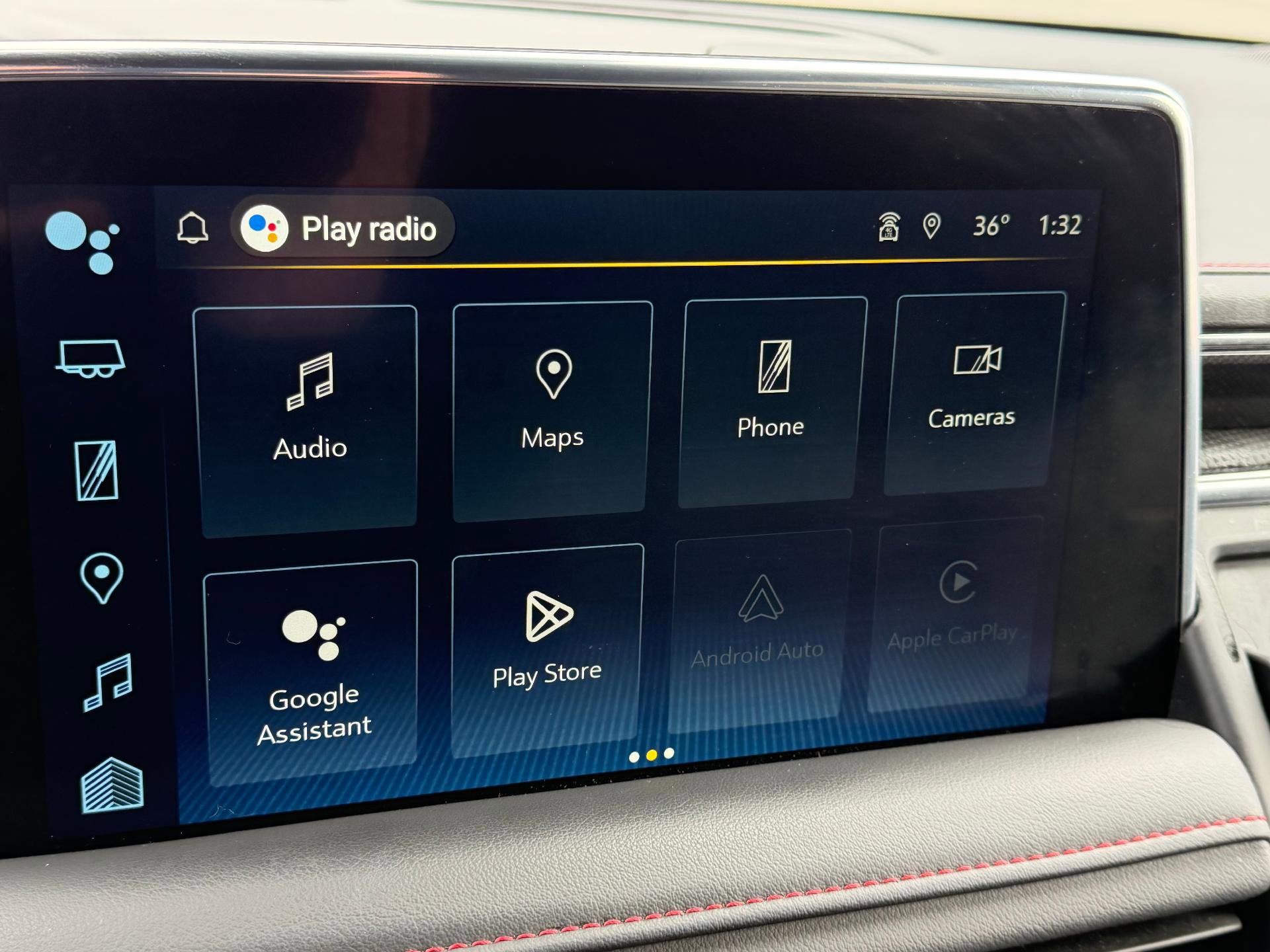 Used 2024 Chevrolet Suburban RST w/ Luxury Package image 29