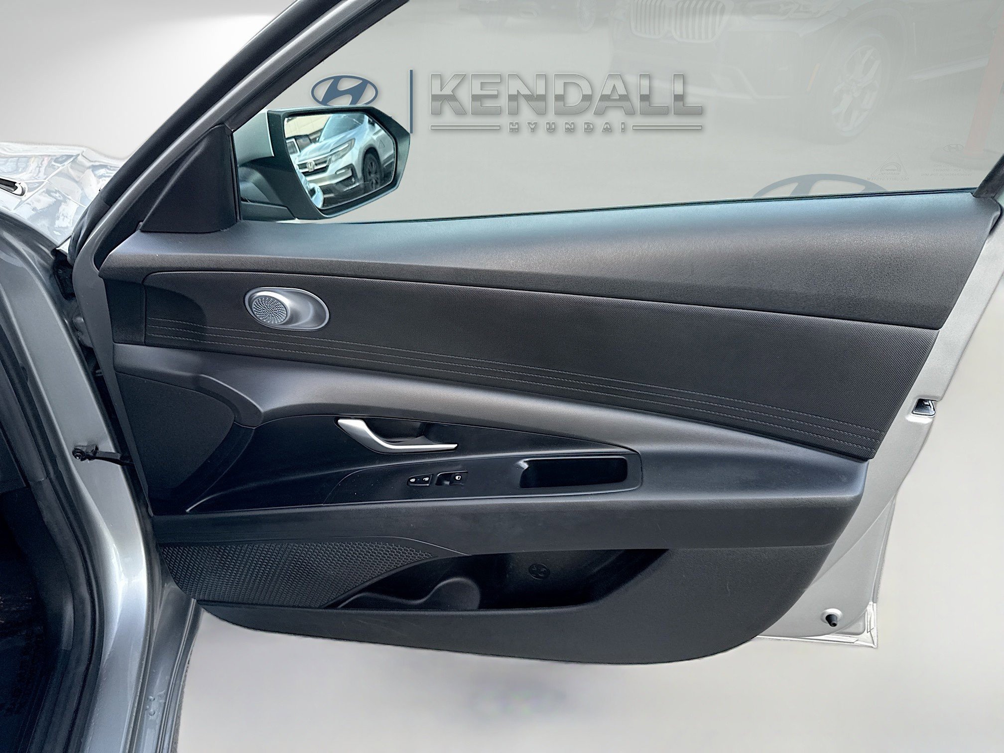 Used 2023 Hyundai Elantra SEL w/ Cargo Package image 28