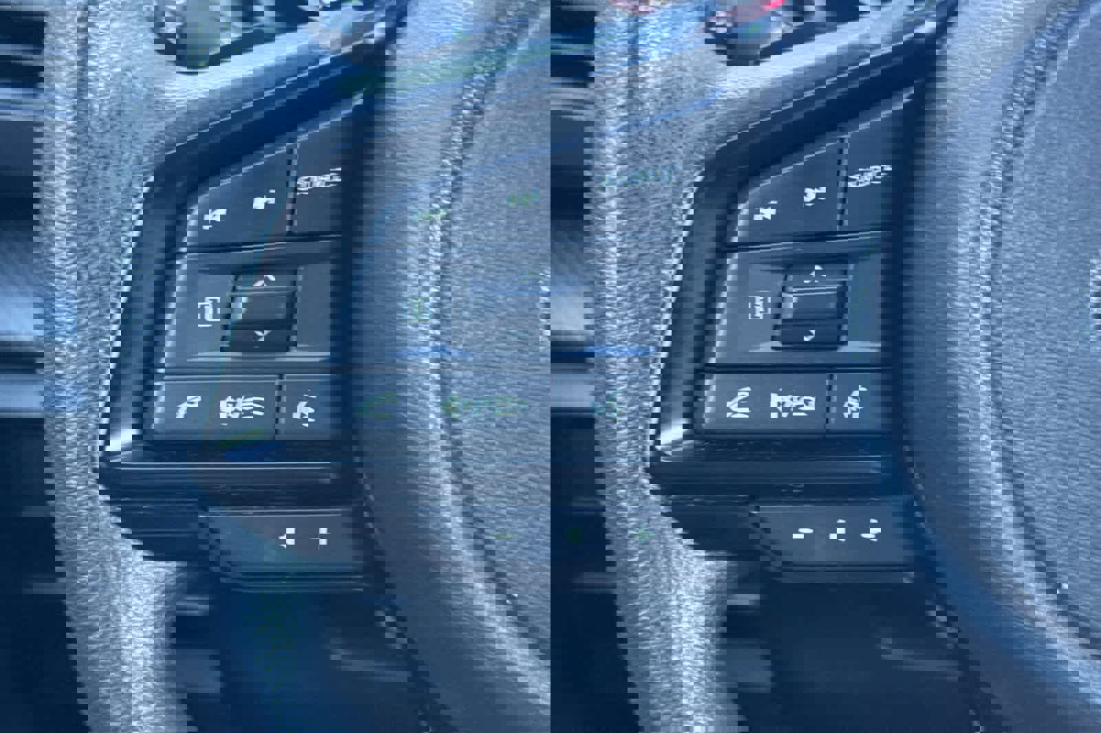 Used 2024 Subaru Crosstrek 2.0i Premium image 26