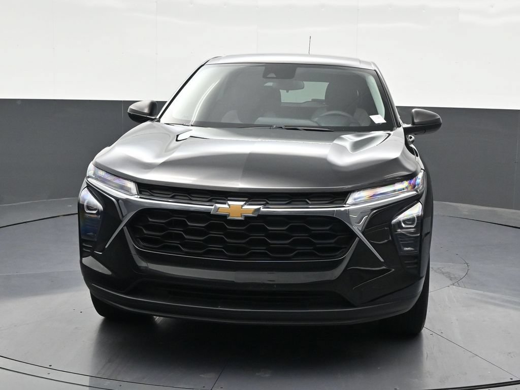 Used 2024 Chevrolet Trax LS FWD image 9