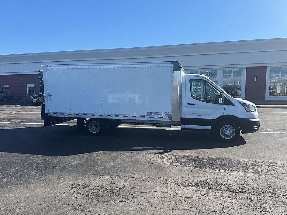 Used 2023 Ford Transit 350 Low Roof DRW RWD image 4
