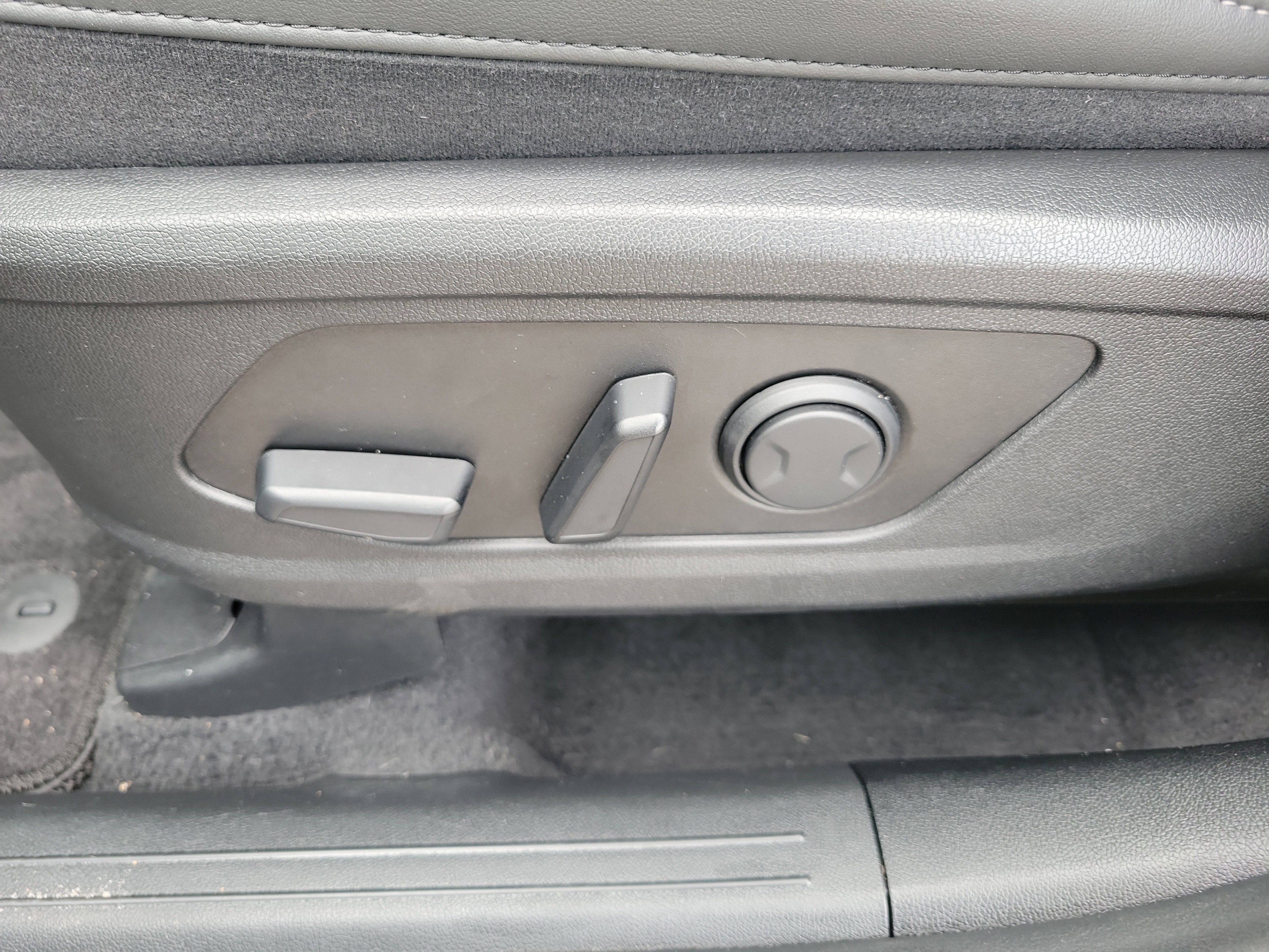 Certified 2023 Kia Sorento S FWD image 23