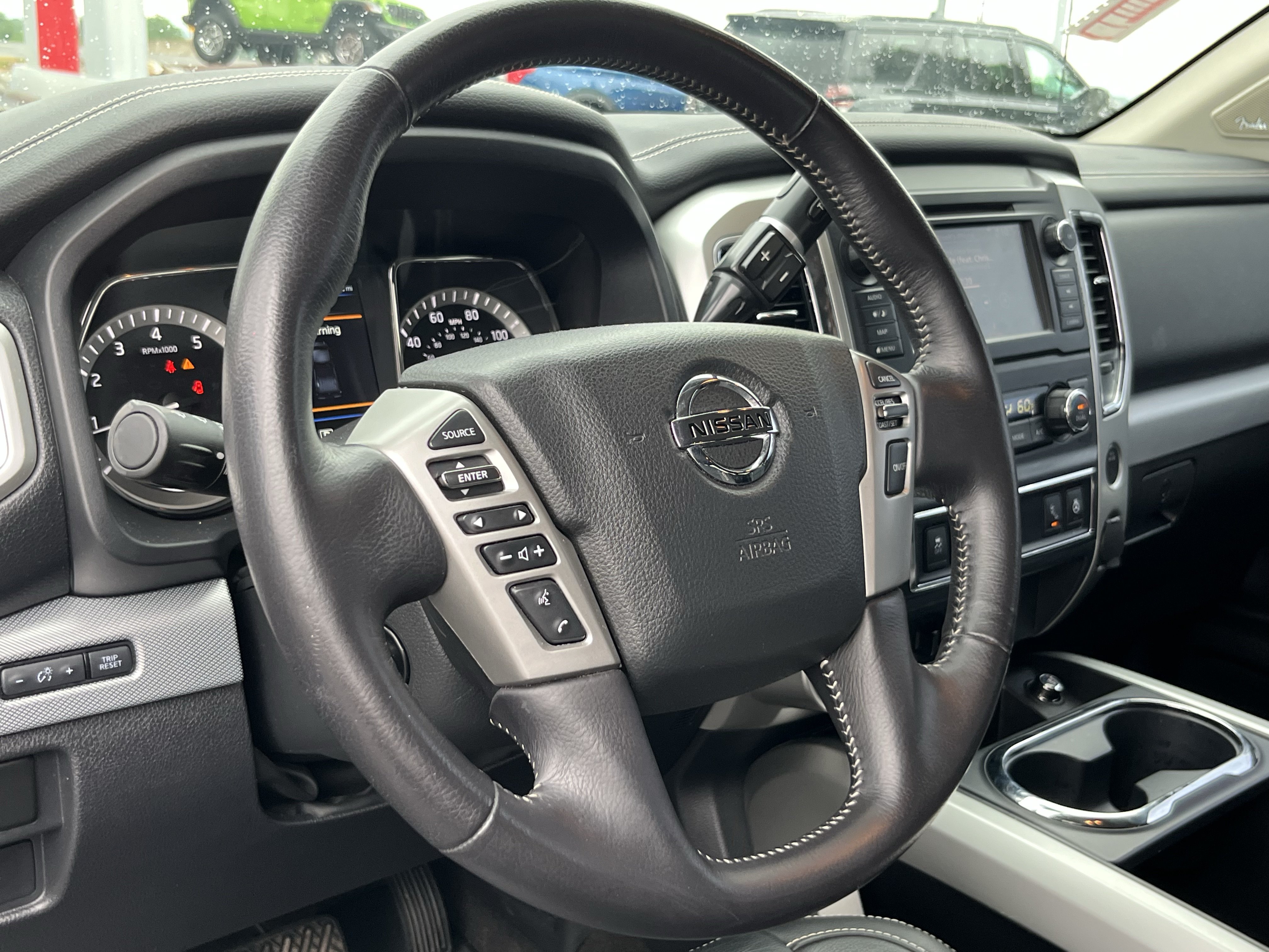Used 2019 Nissan Titan PRO-4X w/ Pro-4x Convenience Package AWD/4WD image 25