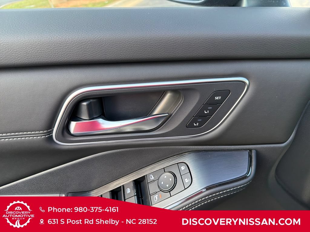 New 2026 Nissan Rogue Platinum AWD/4WD image 11