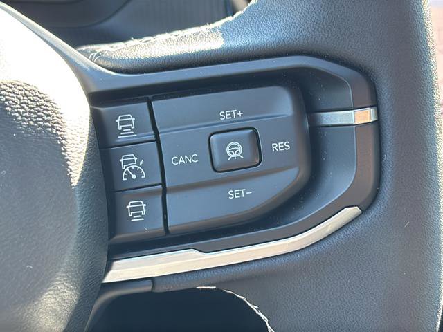 New 2026 Jeep Cherokee Overland w/ Trailer Tow Group image 28