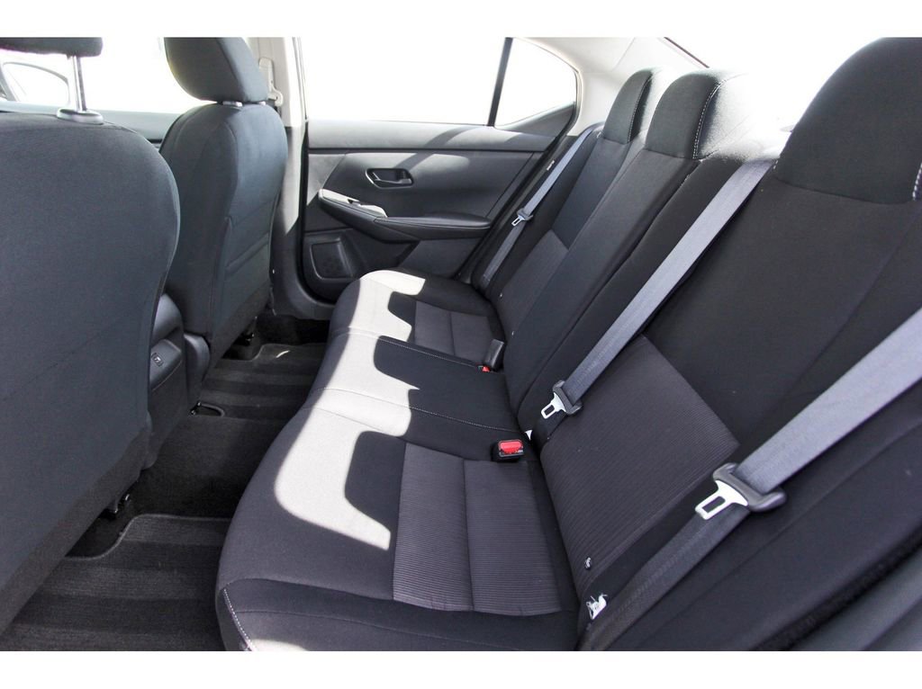 Used 2024 Nissan Sentra SV image 7