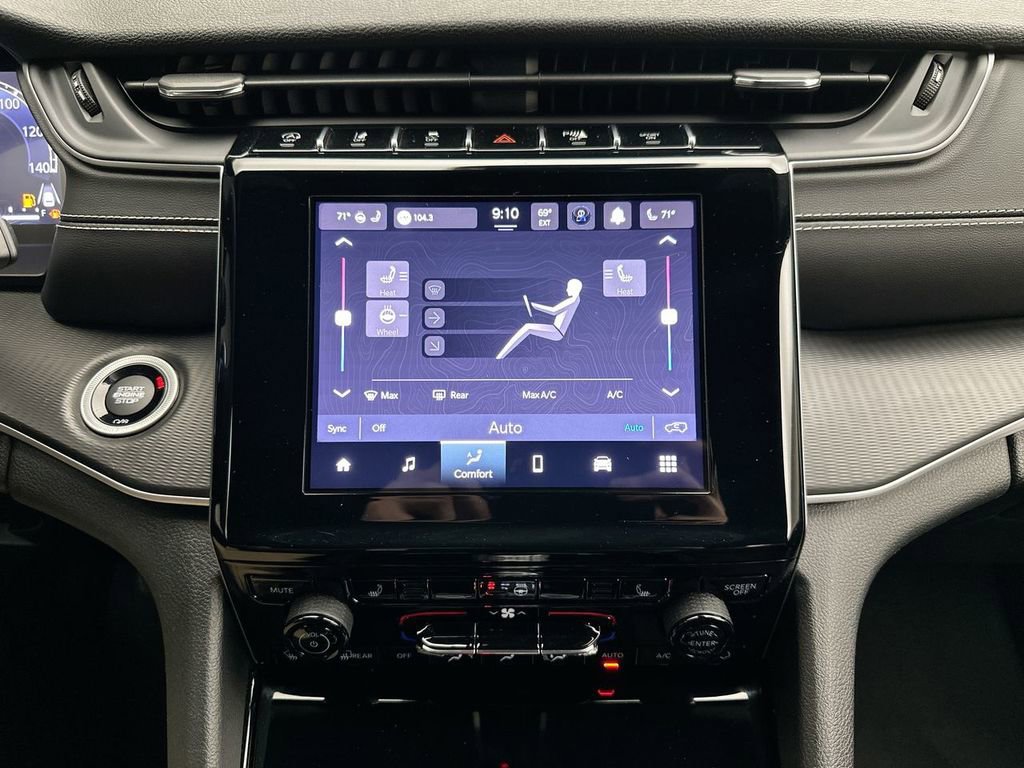 Used 2023 Jeep Grand Cherokee Altitude image 24