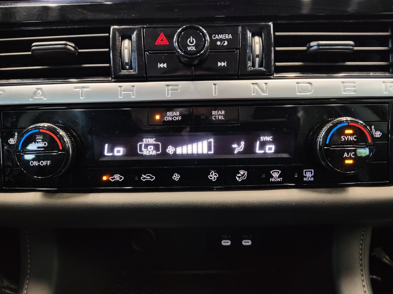 Certified 2026 Nissan Pathfinder SV FWD image 19