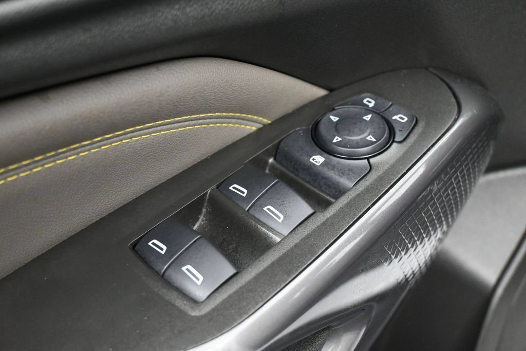 Used 2025 Chevrolet Trax ACTIV FWD image 14