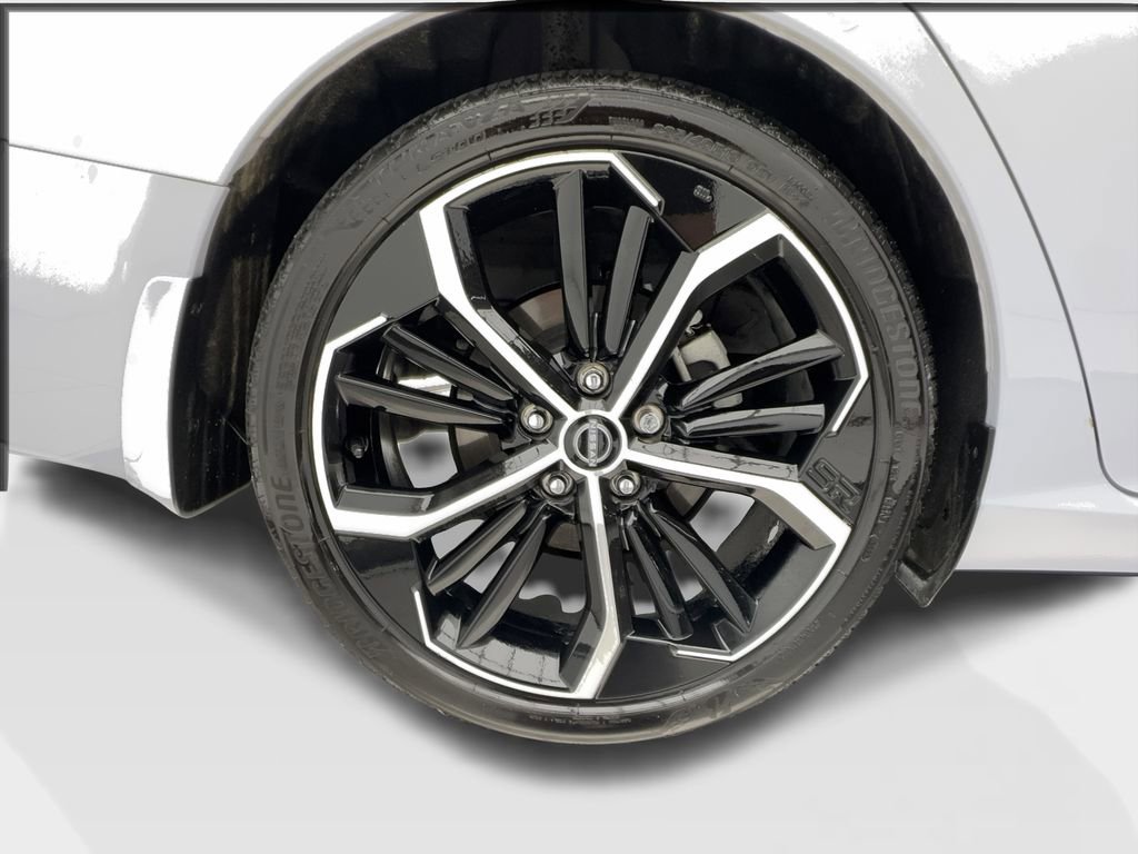 Used 2024 Nissan Altima 2.5 SR w/ SR Premium Package image 16