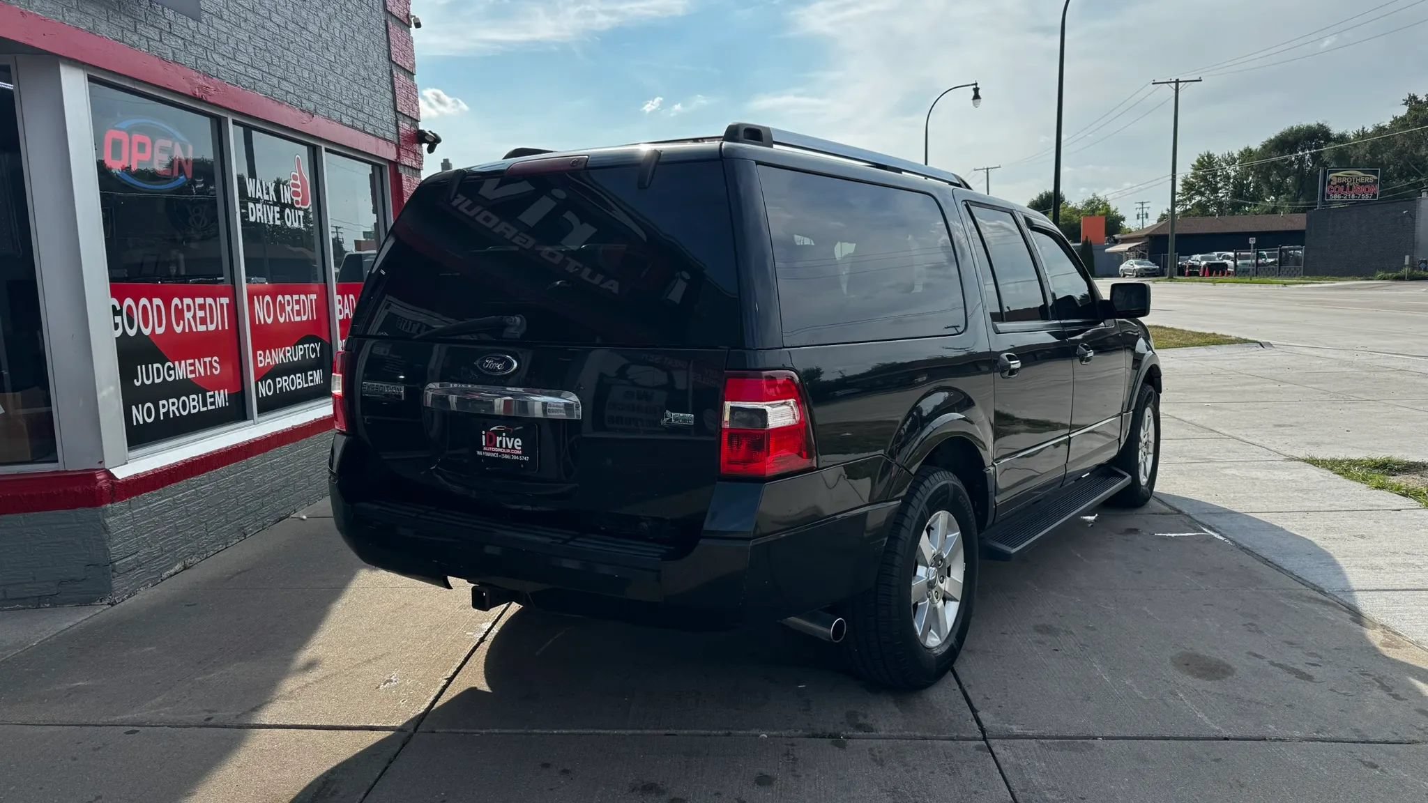 Used 2010 Ford Expedition EL Limited AWD/4WD image 5