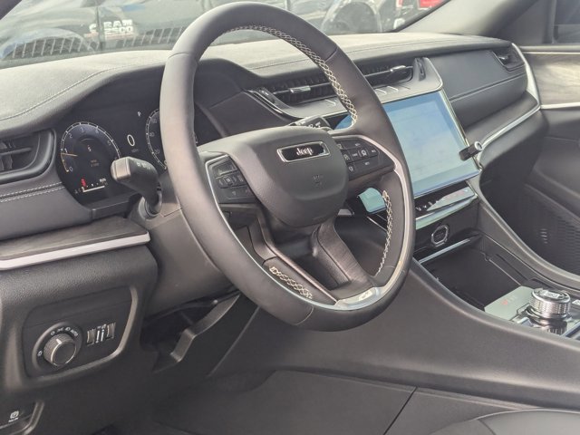 New 2026 Jeep Grand Cherokee Altitude image 3