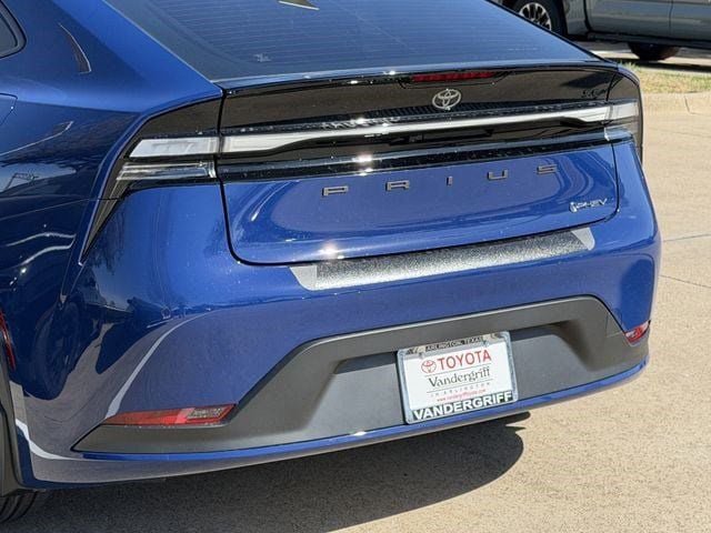 New 2026 Toyota Prius Plug-In Hybrid FWD image 6