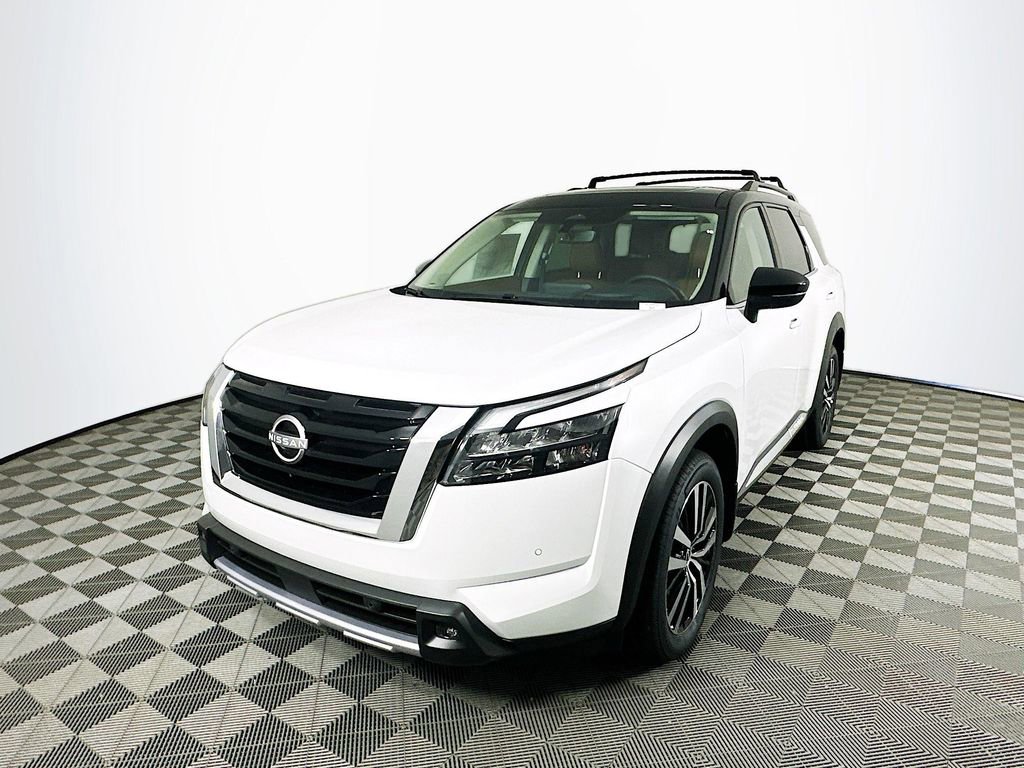 New 2025 Nissan Pathfinder Platinum image 5