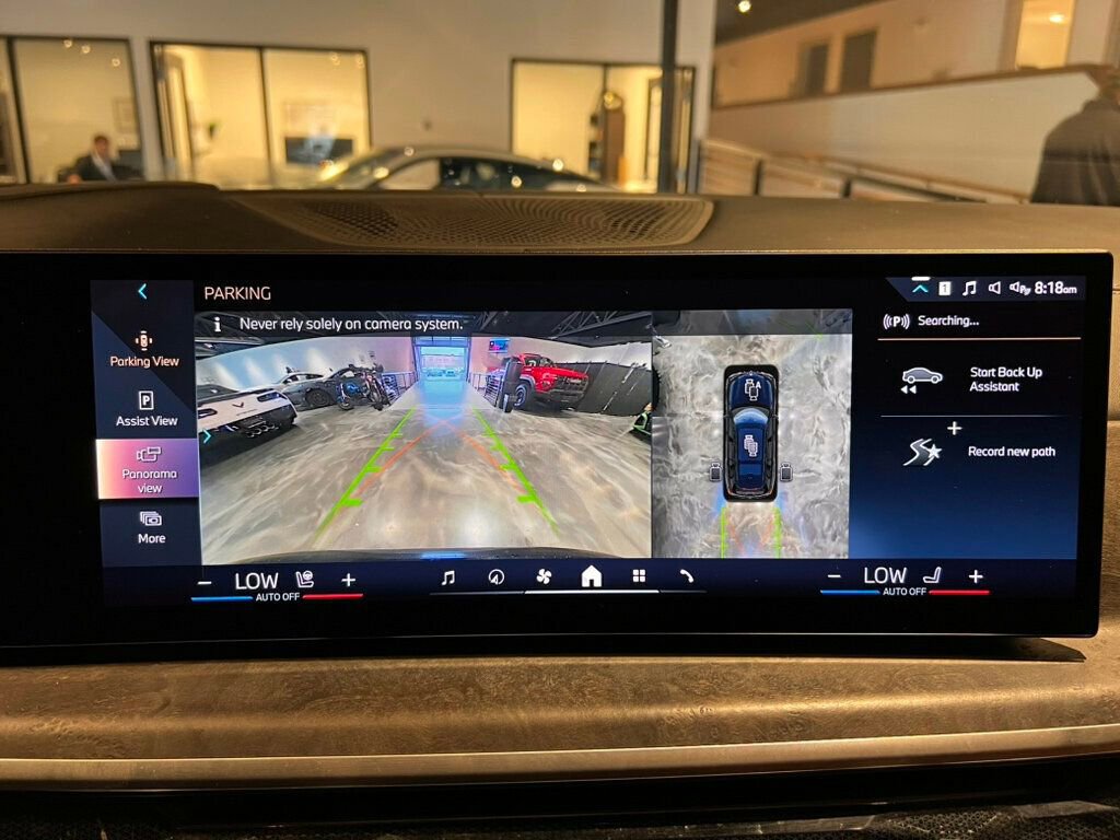 Used 2024 BMW X7 xDrive40i w/ M Sport Package image 15