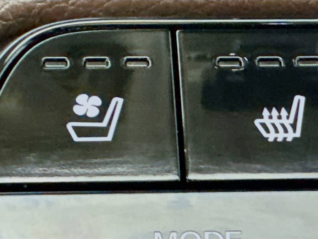Used 2023 Honda Pilot Elite image 27