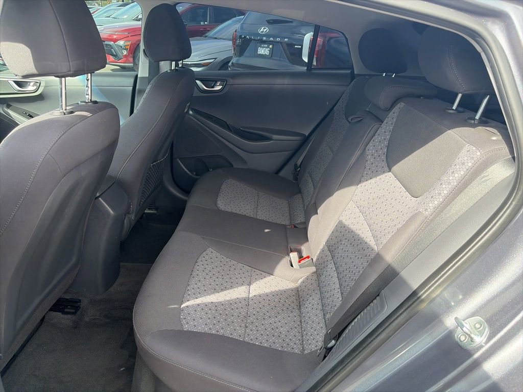 Used 2019 Hyundai Ioniq Plug-In Hybrid FWD image 24